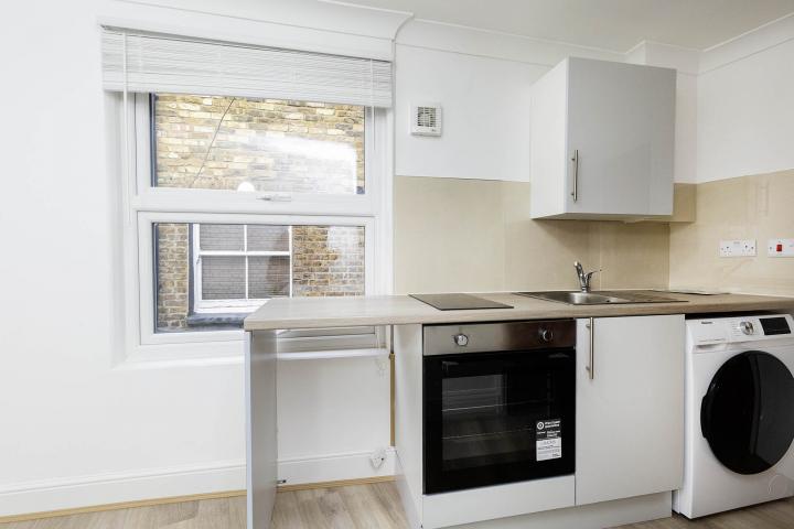 Modern Studio High Road, Willesden 